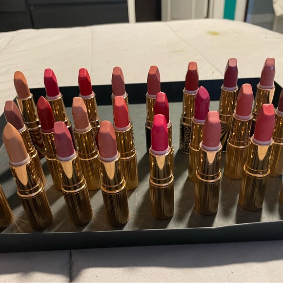 Original 24 Charlotte Tilbury Lipsticks + display case - Picture 6 of 14